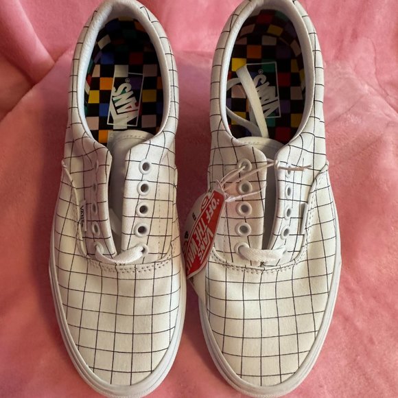 Vans - NWT - Picture 2 of 3